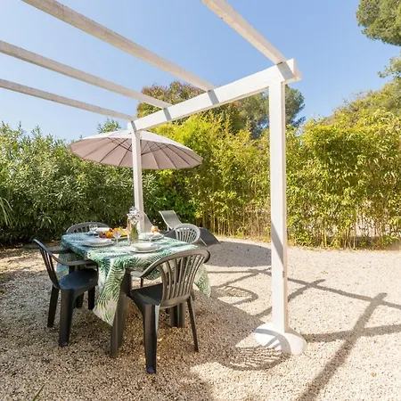 L'auguiere Ouest, Maisonnette Au Coeur Du Vignoble Proche De La Et Des Sentiers Cotiers 度假居