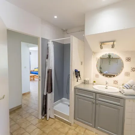 L'auguière Ouest, Maisonnette Au Cœur Du Vignoble Proche De La Et Des Sentiers Côtiers Casa de Férias