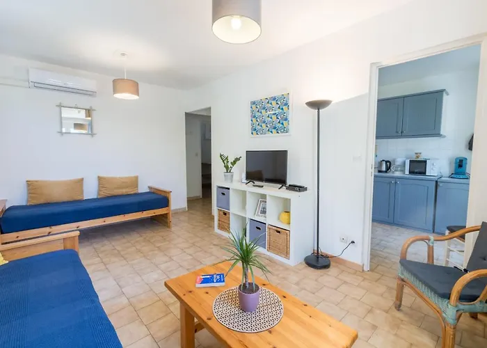 L'auguière Ouest, Maisonnette Au Cœur Du Vignoble Proche De La Et Des Sentiers Côtiers Hyères