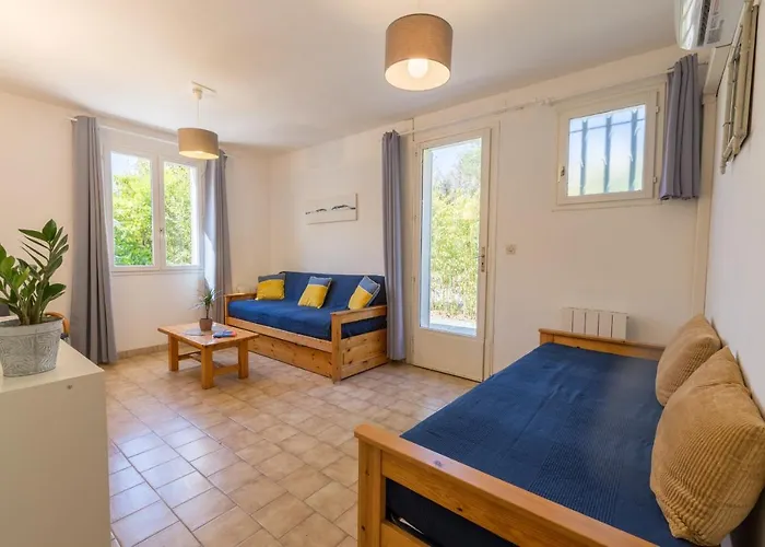 L'auguiere Ouest, Maisonnette Au Coeur Du Vignoble Proche De La Et Des Sentiers Cotiers