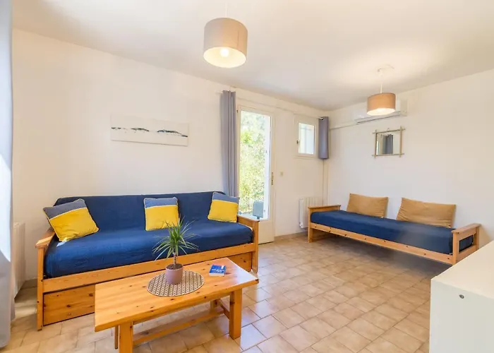 L'auguière Ouest, Maisonnette Au Cœur Du Vignoble Proche De La Et Des Sentiers Côtiers Hyères